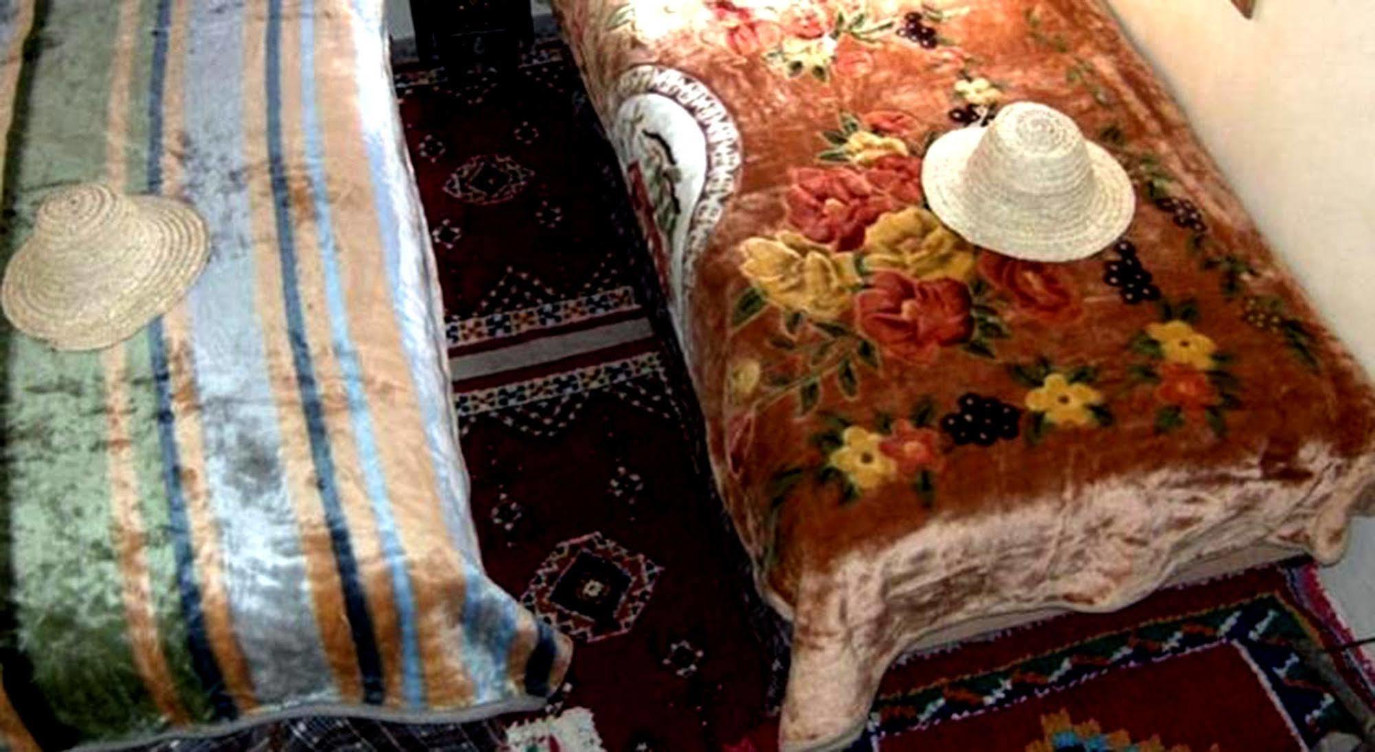 Dar Aglzime Hotell Aroumd Exteriör bild